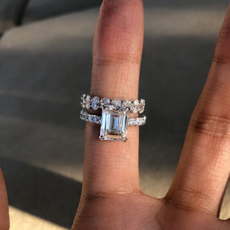 Elegant Emerald Cut 2PC Wedding Ring Set In Sterling Silver