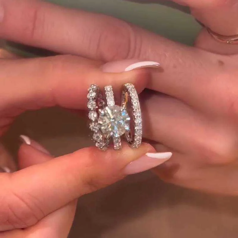 2CT Round Cut Moissanite Engagement Rings Sets In Sterling Silver