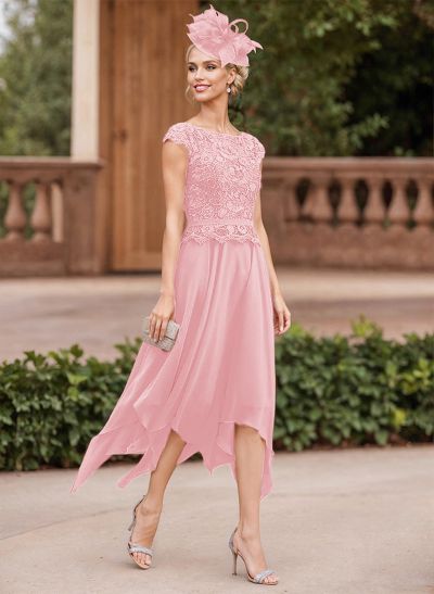 A-Line Scoop Neck Asymmetrical Chiffon Mother Of The Bride Dresses With Lace