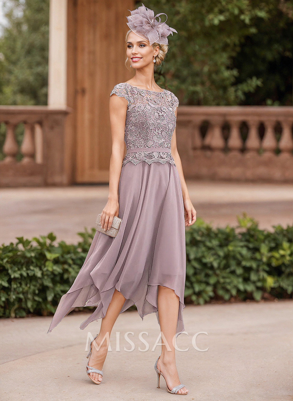 A-Line Scoop Neck Asymmetrical Chiffon Mother Of The Bride Dresses With Lace
