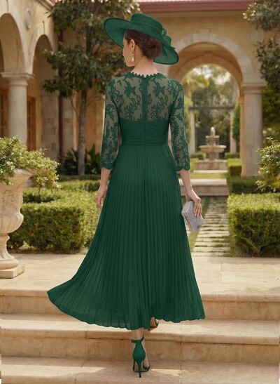 A-Line Scoop Neck Chiffon Mother Of The Bride Dresses With Lace/Pleated