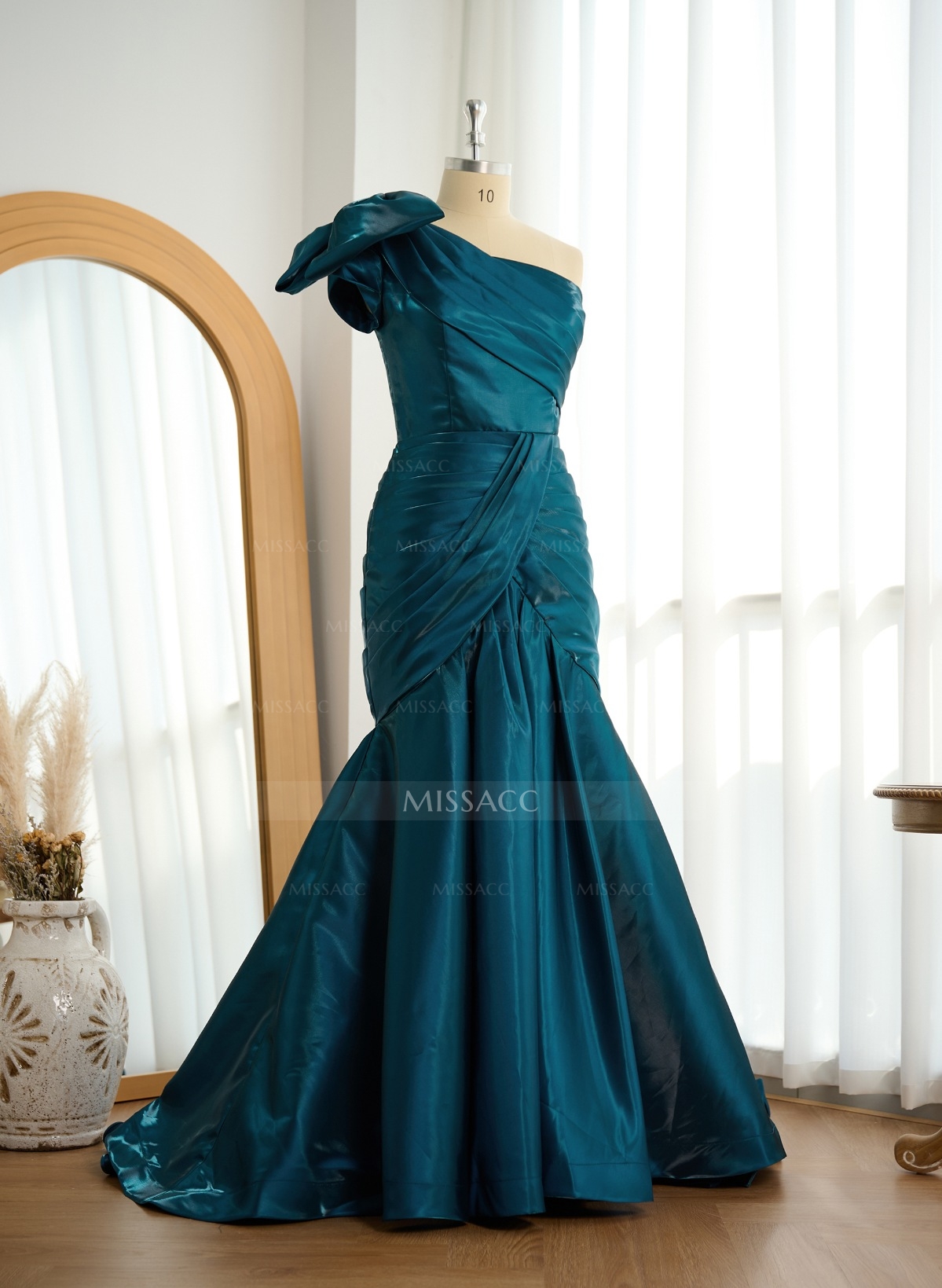 Trumpet/Mermaid One-Shoulder Satin Mother Of The Bride Dresses With Bow(s)