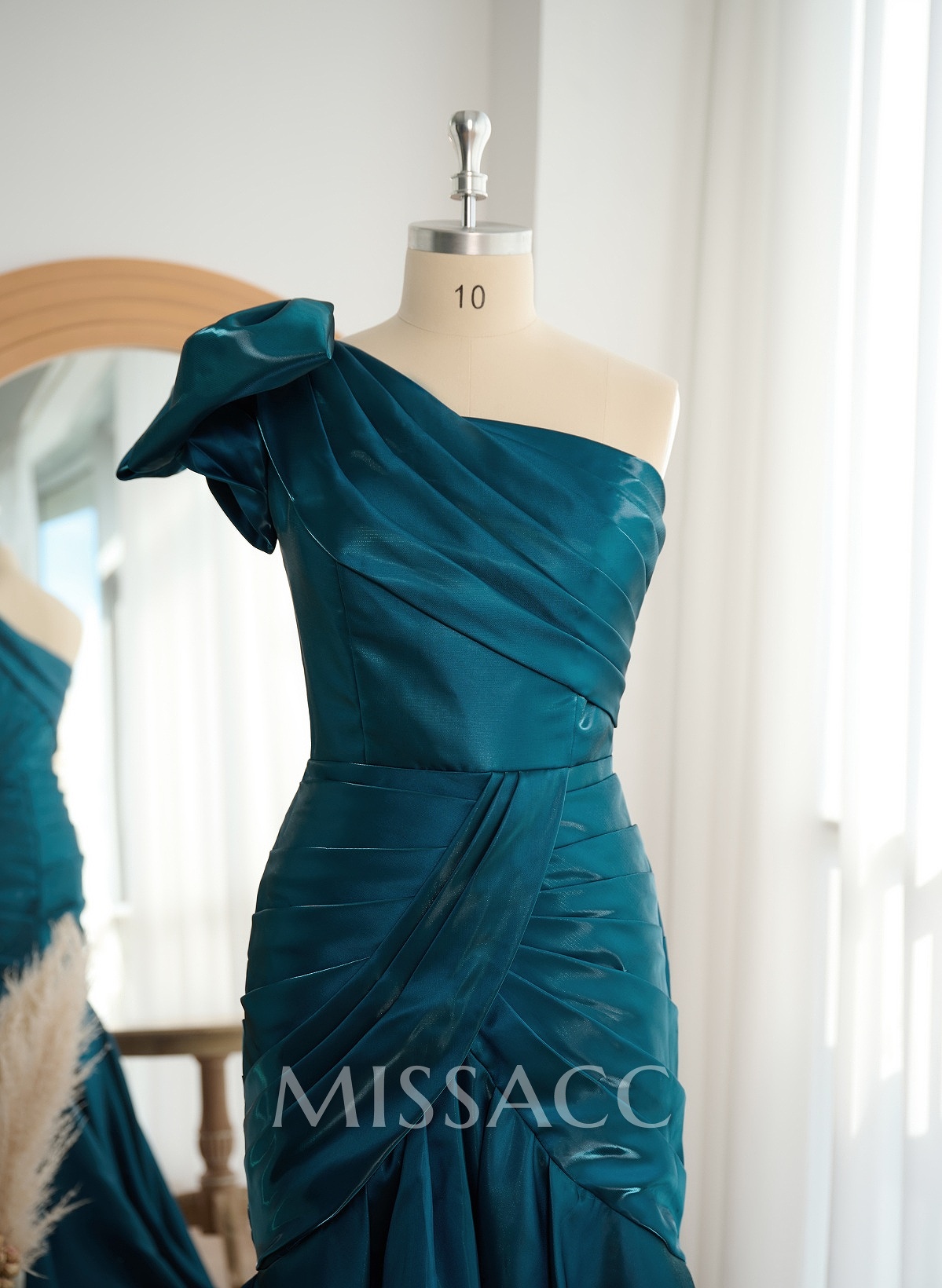 Trumpet/Mermaid One-Shoulder Satin Mother Of The Bride Dresses With Bow(s)