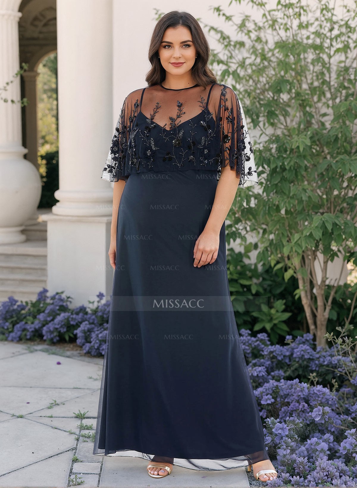 Plus Size Sheath/Column Scoop Neck Chiffon Mother Of The Bride Dresses With Lace