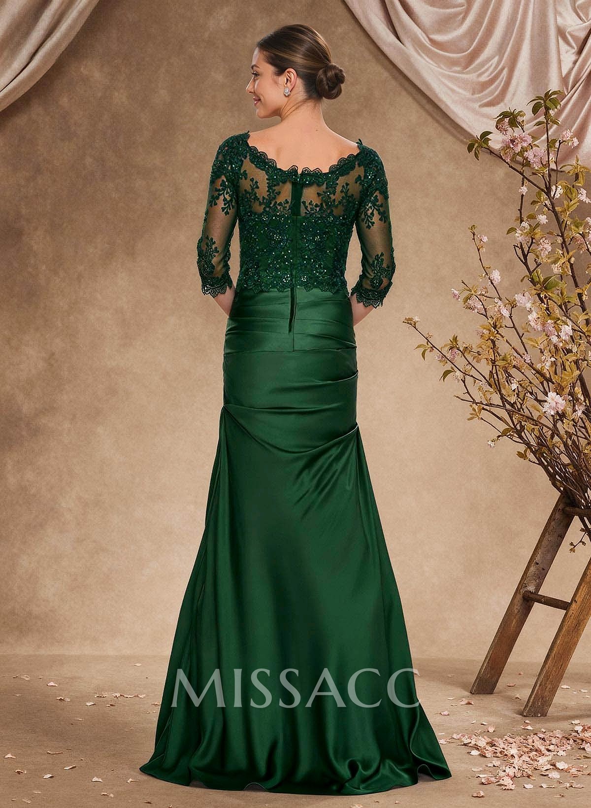 Sheath/Column Scoop Neck Silk Like Satin Mother Of The Bride Dresses With Lace