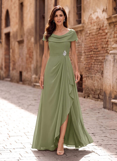 Sheath/Column Cowl Neck Chiffon Mother Of The Bride Dresses With Split Front