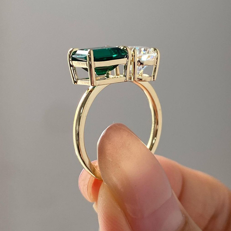 Gorgeous Round Cut And Emerald Cut Simulated Diamond Wedding Ring In Sterling Silver