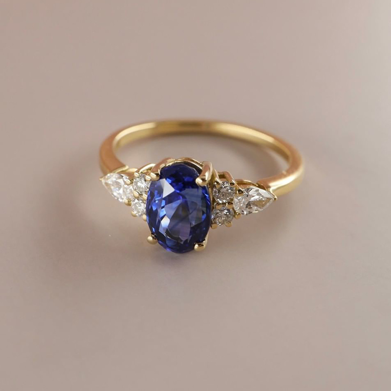 Oval Cut Blue Sapphire Engagement Ring For Women