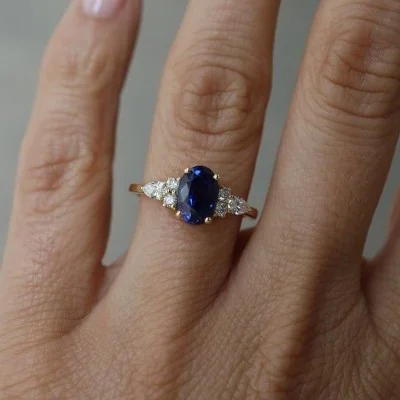 Women's Oval Cut Blue Sapphire Engagement Ring