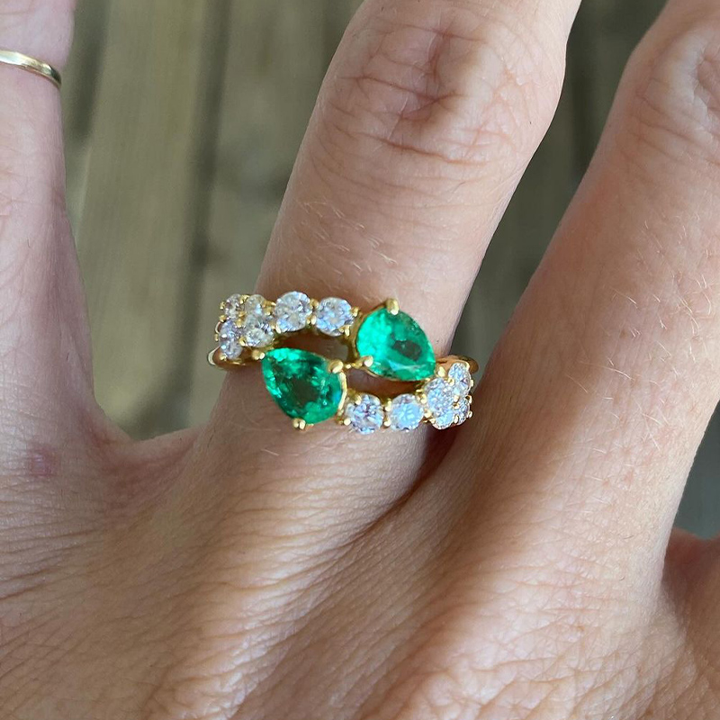 Dazzling Morganite Pear Cut Emerald Wedding Ring