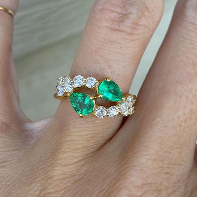 Dazzling Morganite Pear Cut Emerald Wedding Ring