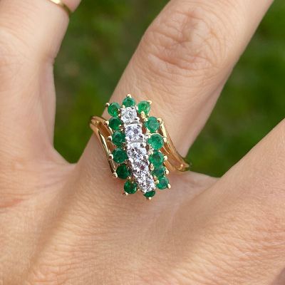 Round Diamond And Emerald Cluster Cocktail Ring 14K Yellow Gold