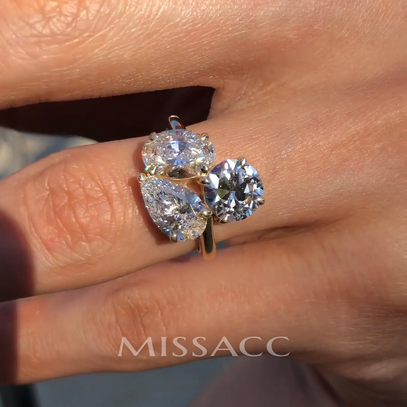7CT Round Cut/Oval Cut/Pear Cut Moissanite Engagement Rings In Sterling Silver