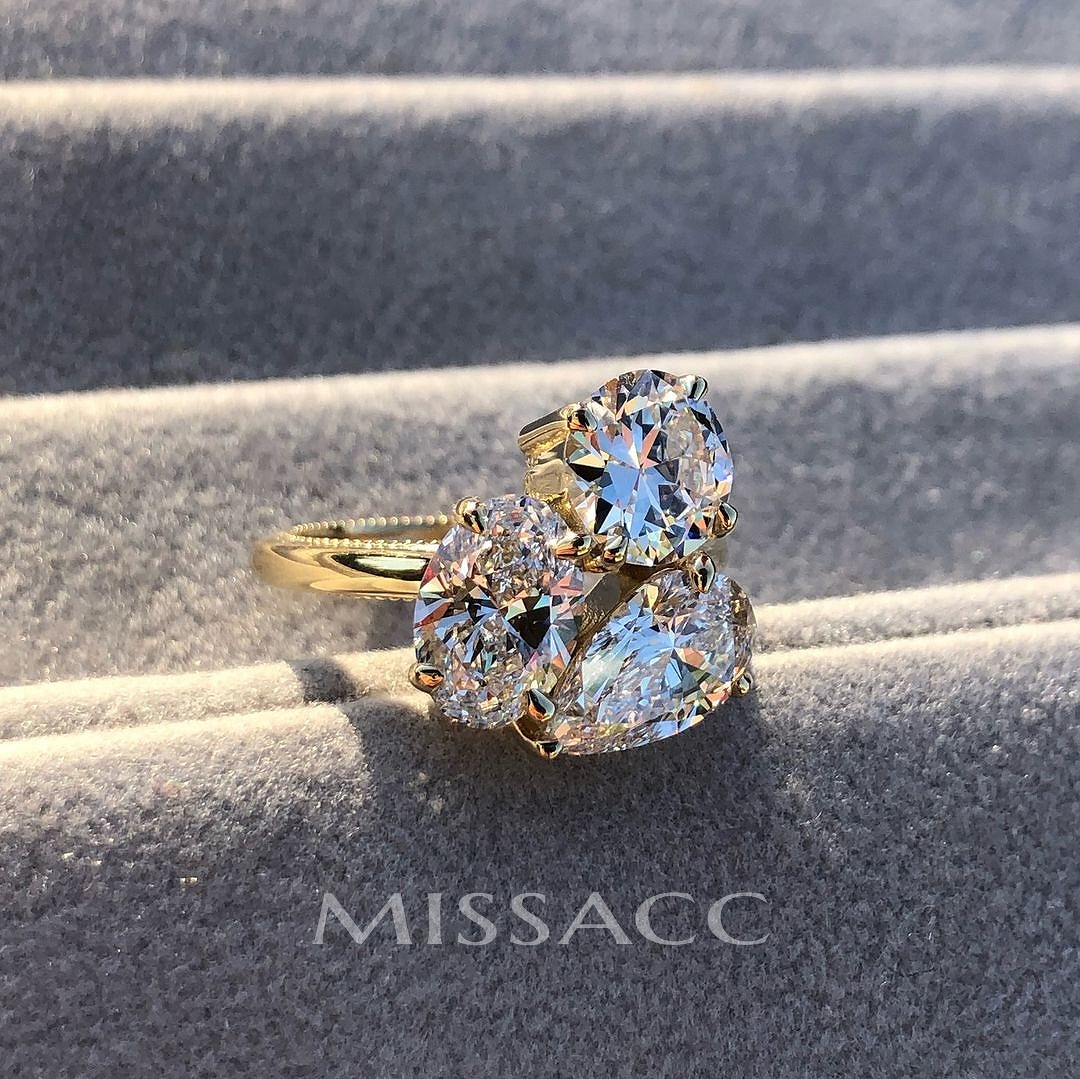 7CT Round Cut/Oval Cut/Pear Cut Moissanite Engagement Rings In Sterling Silver