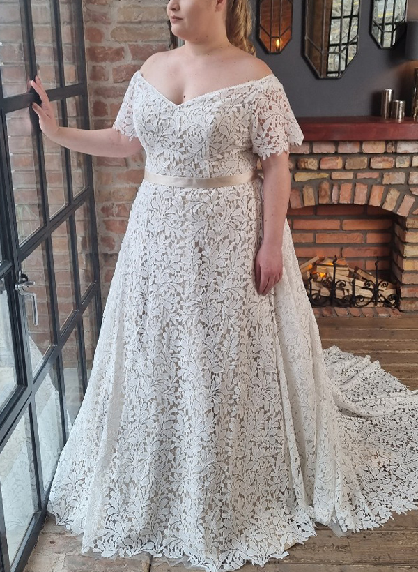 A-Line Off-The-Shoulder Short Sleeves Sweep Train Lace(Non-Stretch) Plus Size Wedding Dress