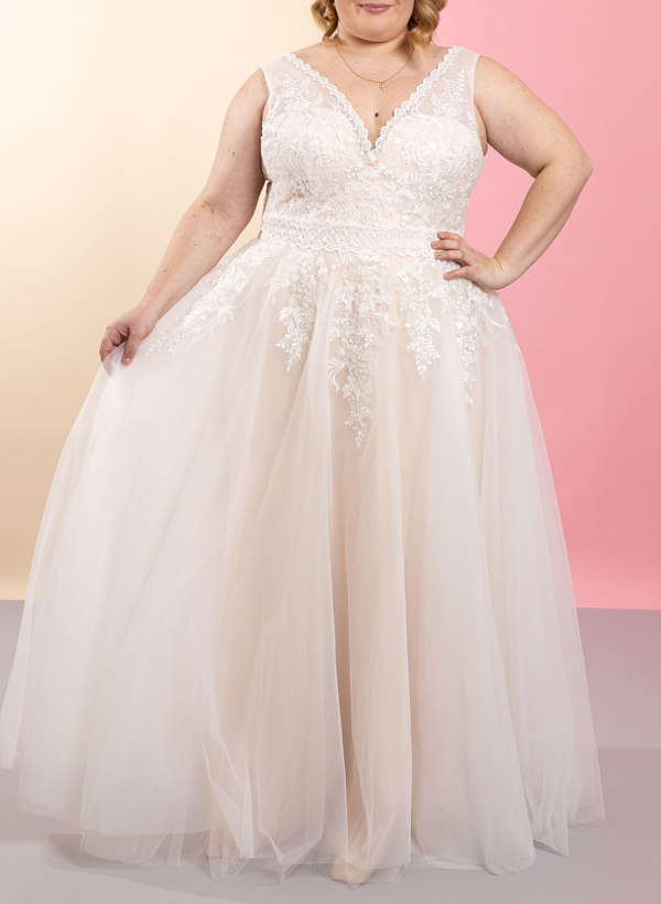 Plus Size A-Line V-Neck Sleeveless Floor-Length Tulle Wedding Dresses With Lace