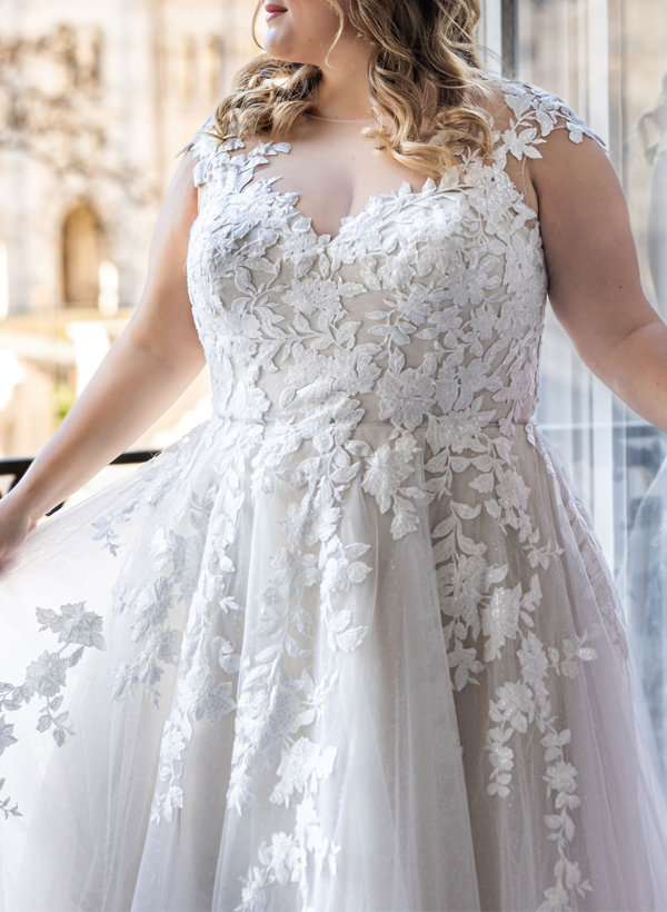 Plus Size A-Line V-Neck Floor-Length Tulle Wedding Dresses With Appliques Lace