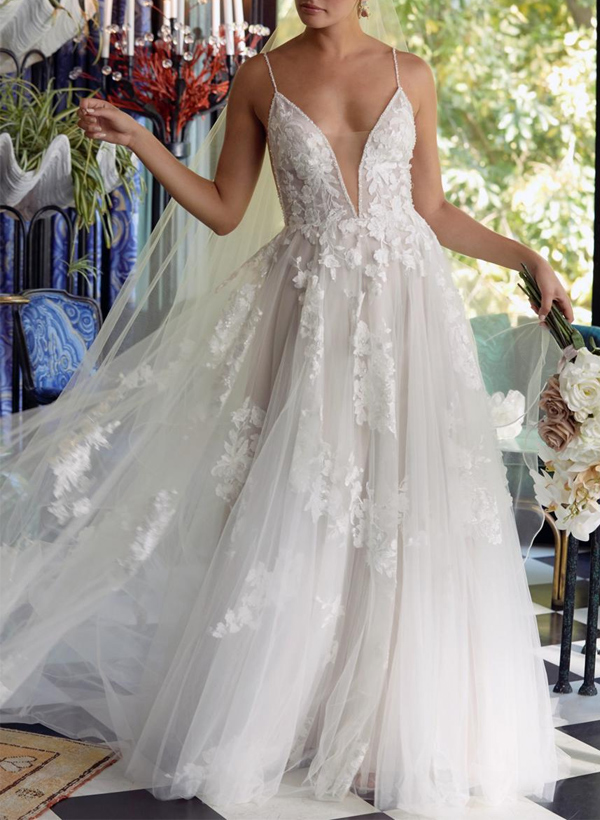 Plus Size A-Line V-Neck Sleeveless Sweep Train Tulle Wedding Dresses With Lace