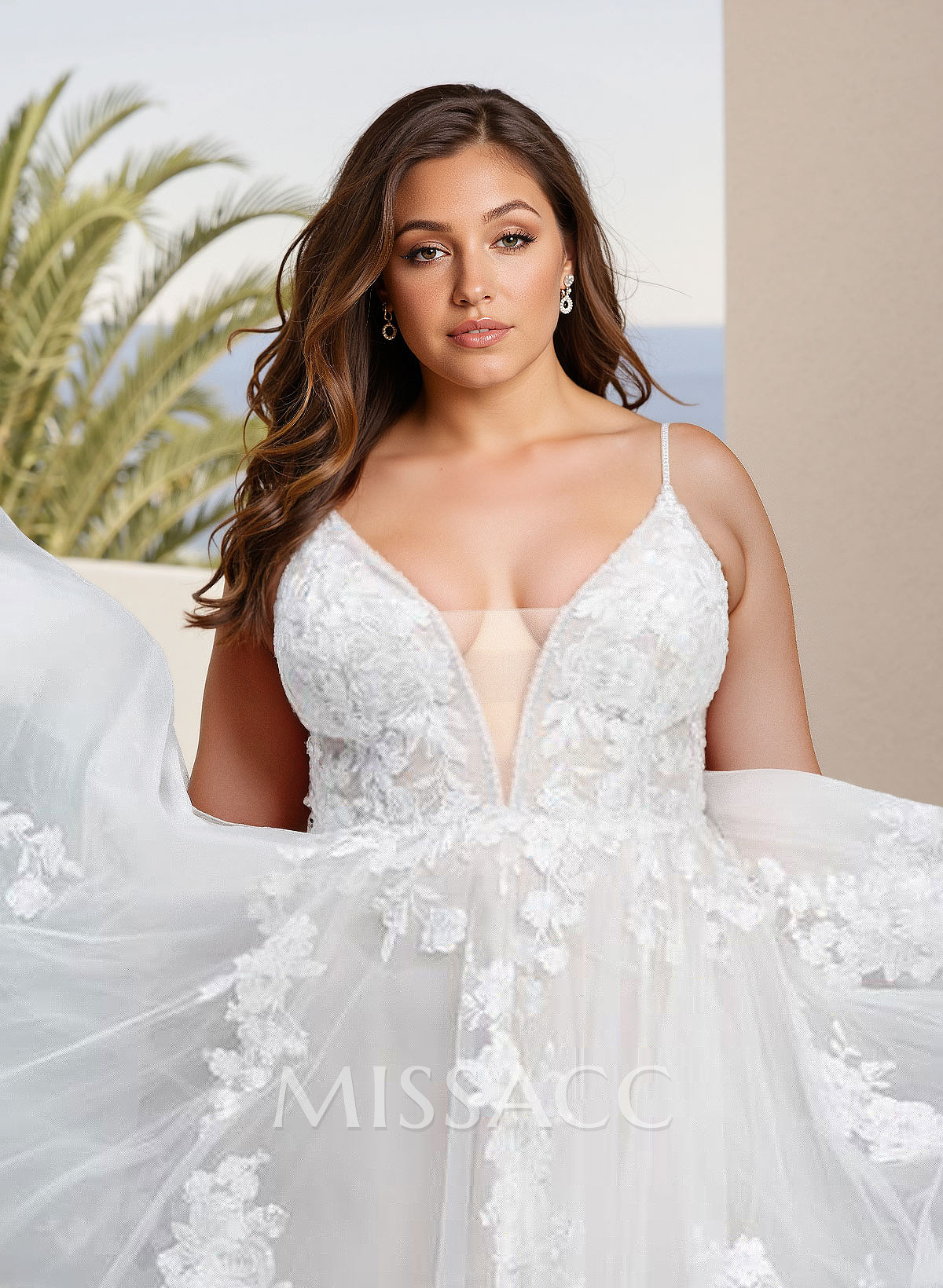 Plus Size A-Line V-Neck Sleeveless Sweep Train Tulle Wedding Dresses With Lace