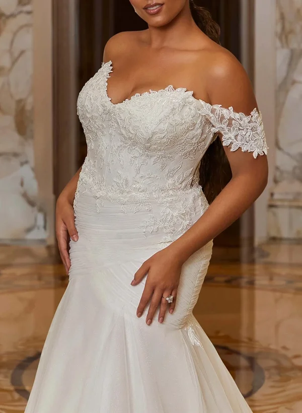 Plus Size Trumpet/Mermaid Off-The-Shoulder Tulle Wedding Dresses With Lace  - Missacc
