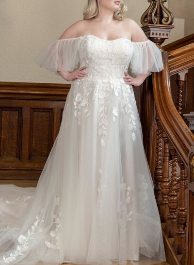 A-Line Tulle Plus Size Wedding Dress With Appliques Lace