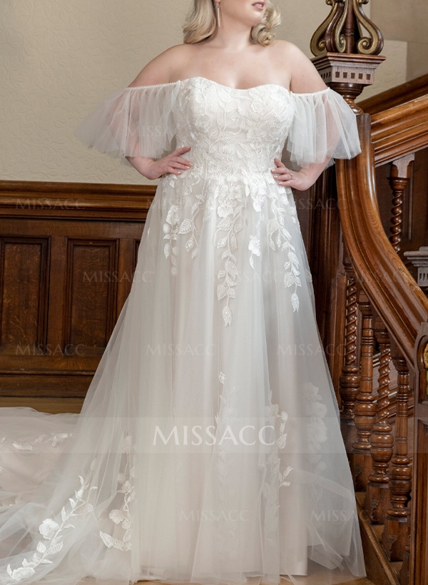 A-Line Tulle Plus Size Wedding Dress With Appliques Lace