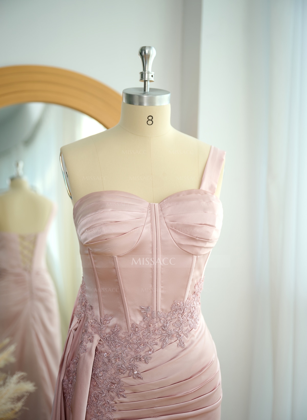 Trumpet/Mermaid Silk Like Satin Bridesmaid Dresses With High Split