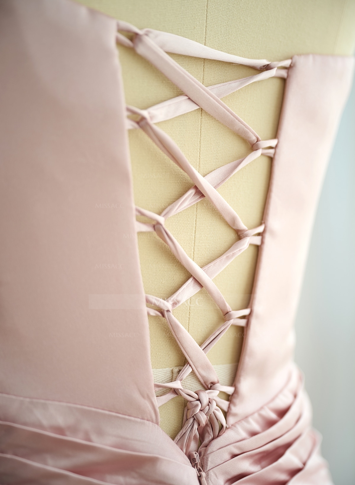 Trumpet/Mermaid Silk Like Satin Bridesmaid Dresses With High Split