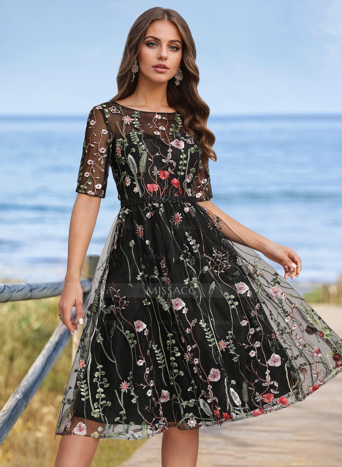 A-Line Scoop Neck 1/2 Sleeves Knee-Length Tulle Cocktail Dresses With Appliques Lace