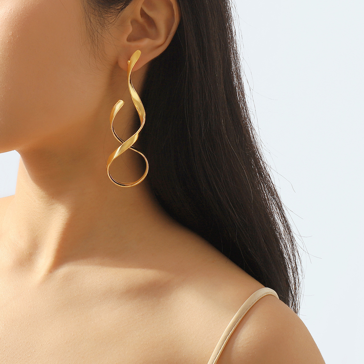 Simple Twist Dangle Earrings