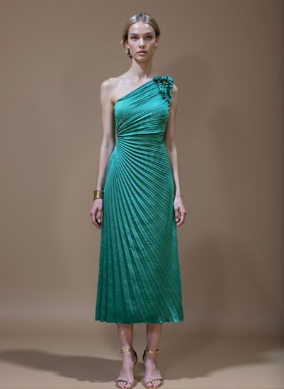 Sheath/Column Silk Like Satin Mother Of The Bride Dresses With Pleated