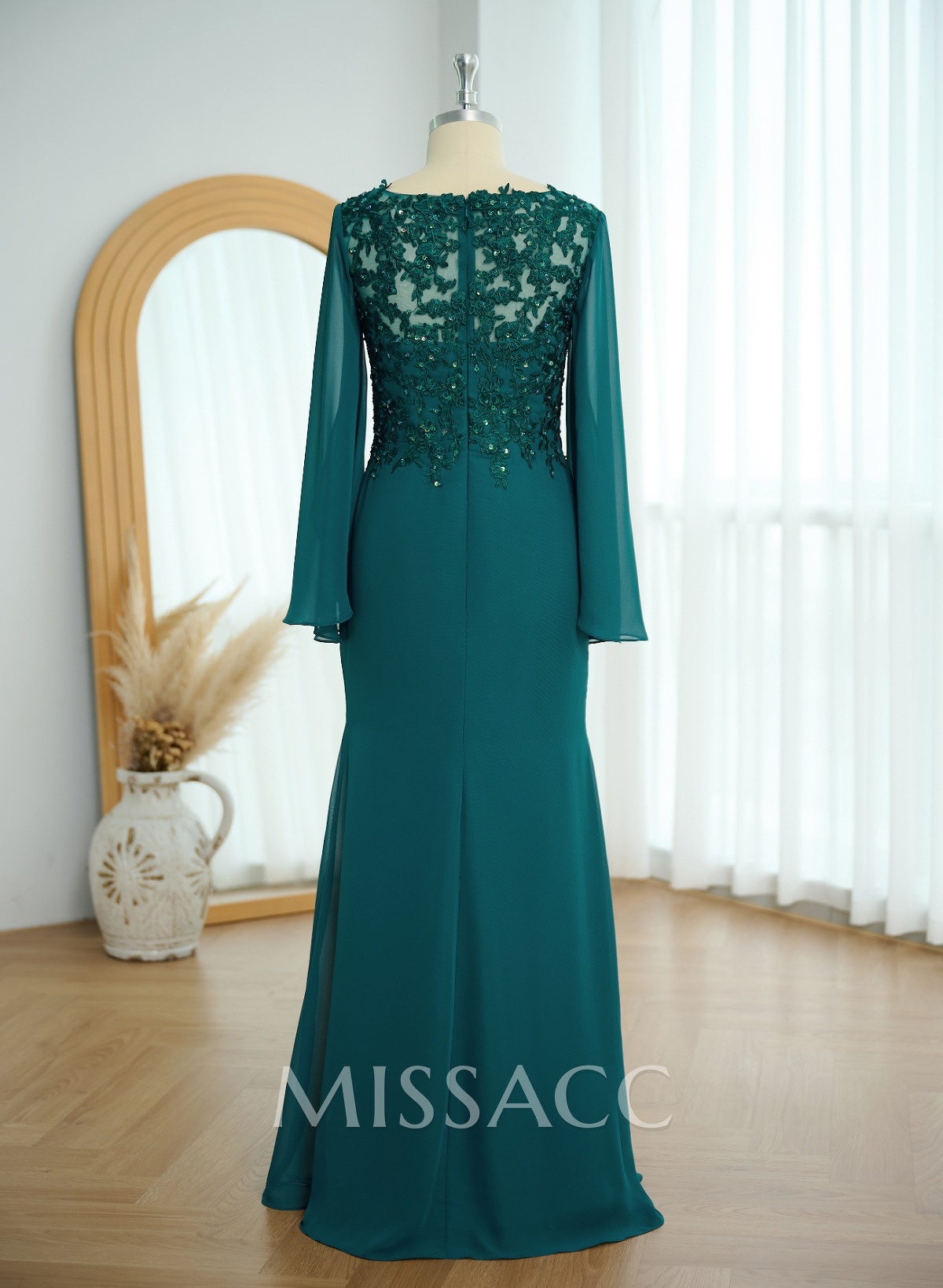 Sheath/Column V-Neck Chiffon Mother Of The Bride Dresses With Lace