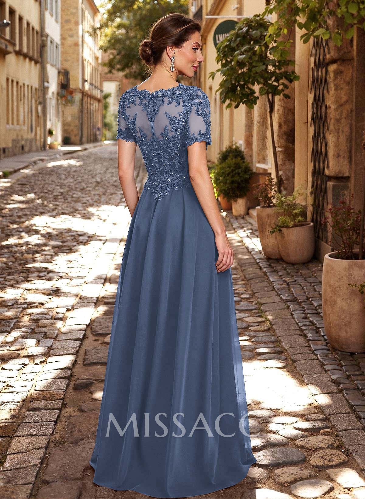 A-Line Scoop Neck Short Sleeves Chiffon Mother Of The Bride Dresses With Lace