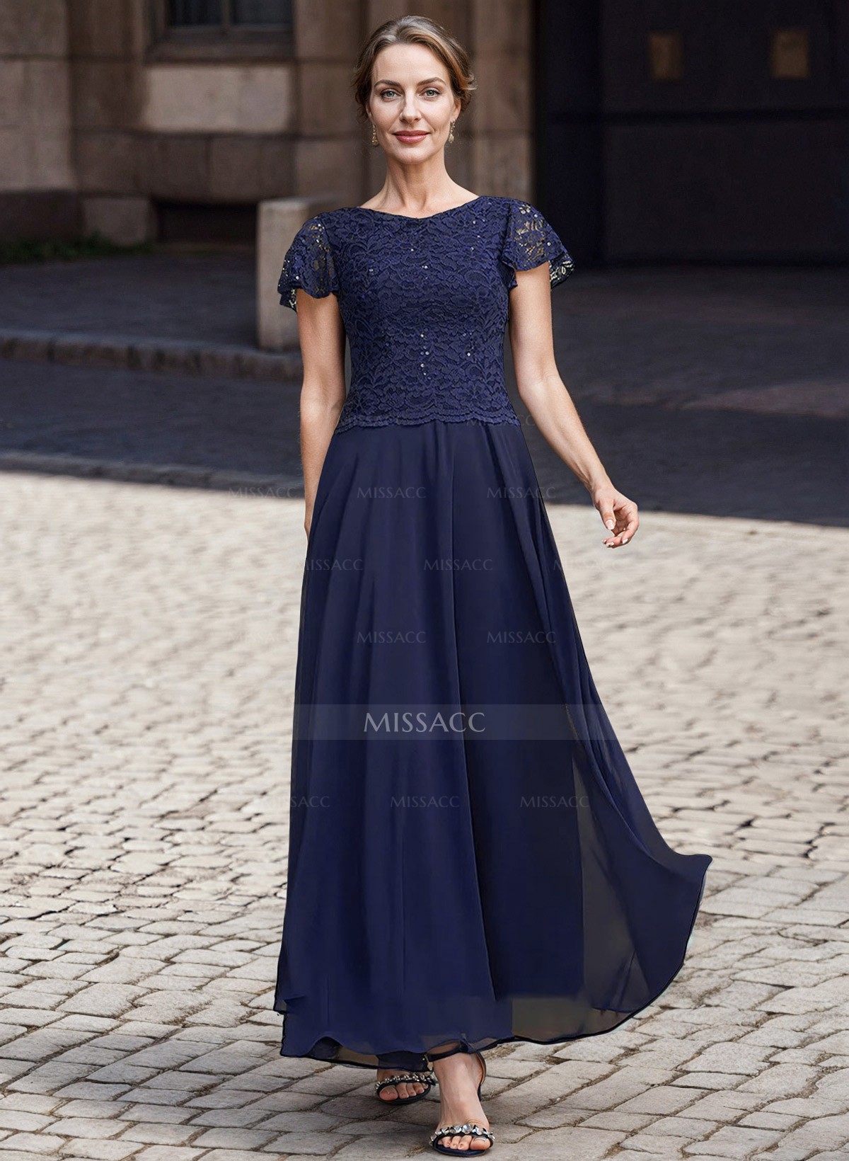 A-Line Scoop Neck Short Sleeves Chiffon Mother Of The Bride Dresses With Lace