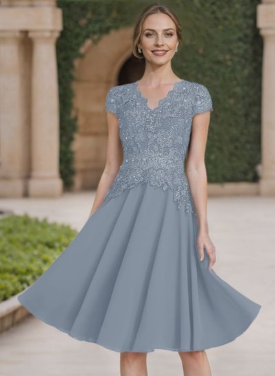 Exquisite Floral Embroidered V-Neck Short Sleeves Chiffon Mother Of The Bride Dresses With Jacket