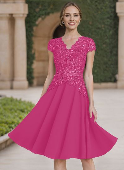 A-Line V-Neck 3/4 Sleeves Knee-Length Chiffon Mother Of The Bride Dresses With Appliques Lace