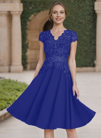 A-Line V-Neck 3/4 Sleeves Knee-Length Chiffon Mother Of The Bride Dresses With Appliques Lace