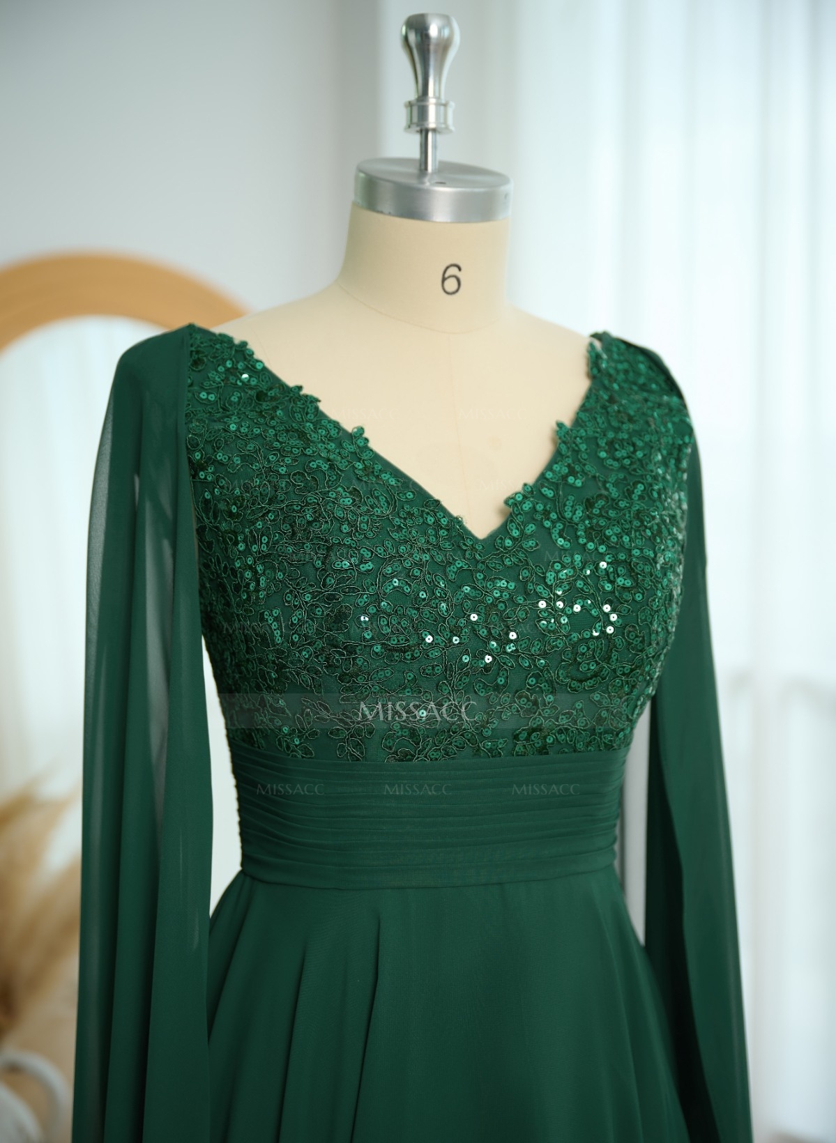 Unique Shoulder Side Drape V-Neck Chiffon Mother Of The Bride Dresses