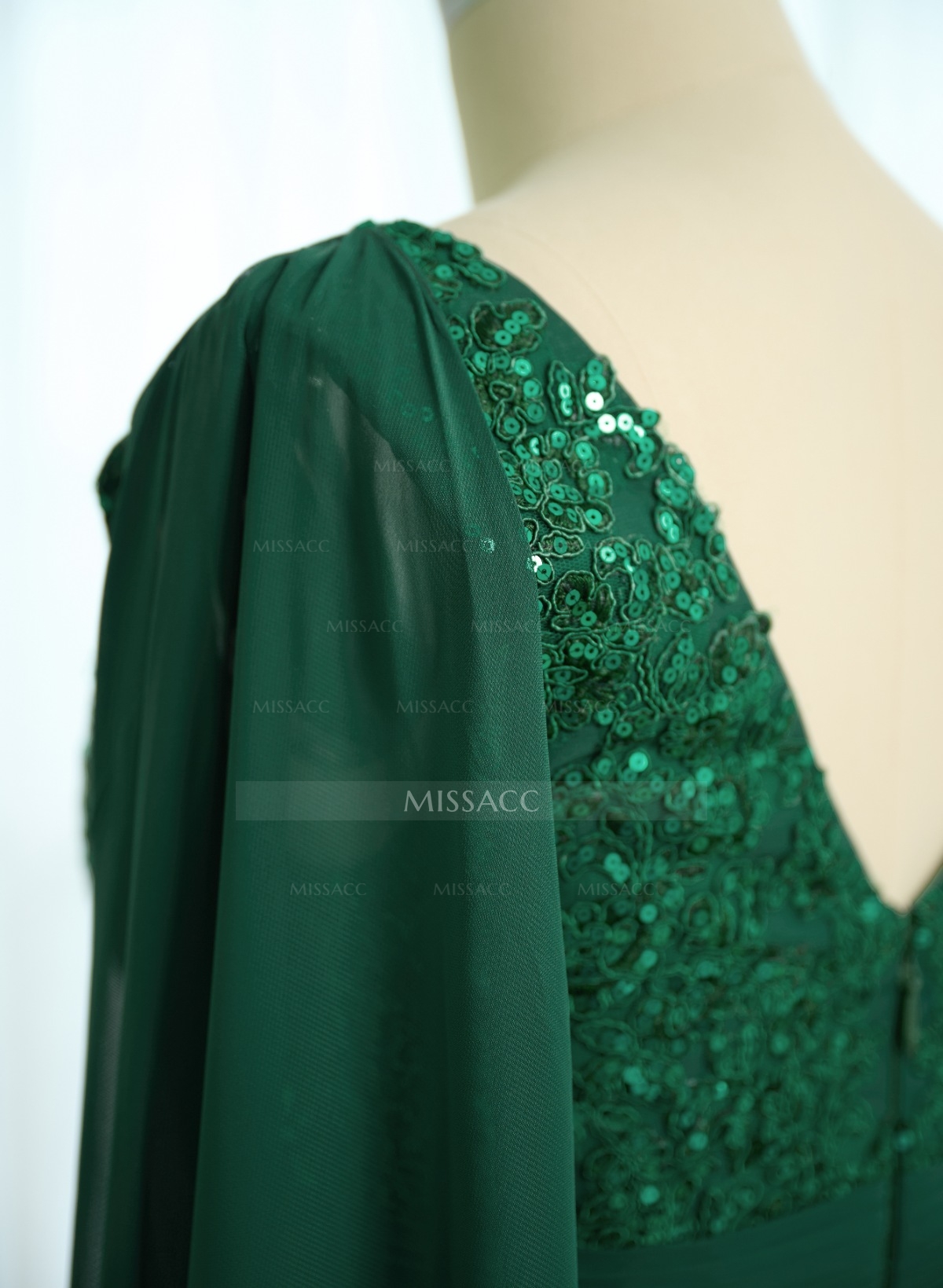 Unique Shoulder Side Drape V-Neck Chiffon Mother Of The Bride Dresses