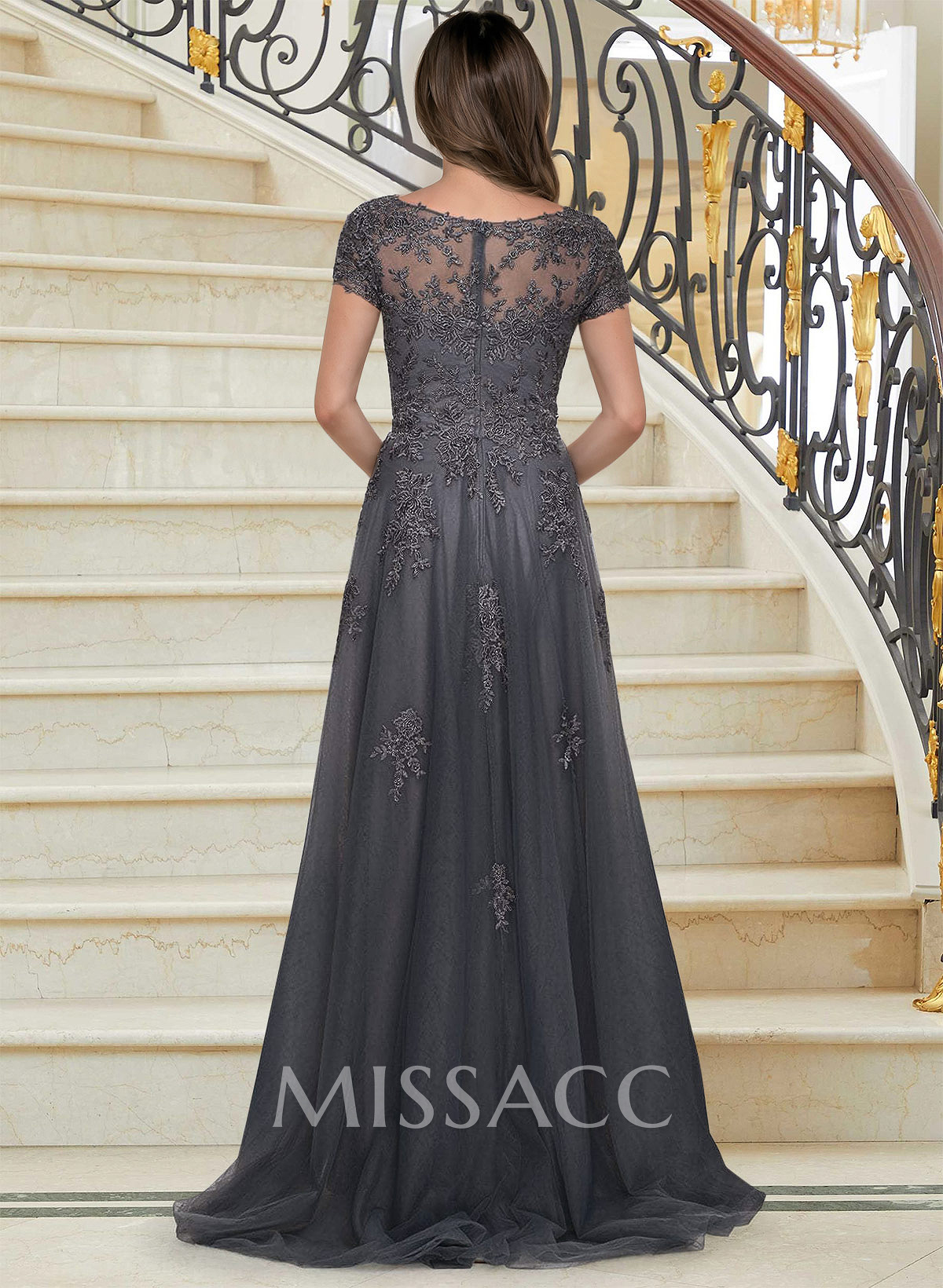 Modest V-Neck Multilayer Tulle Skirt Mother Of The Bride Dresses With Lace Applique