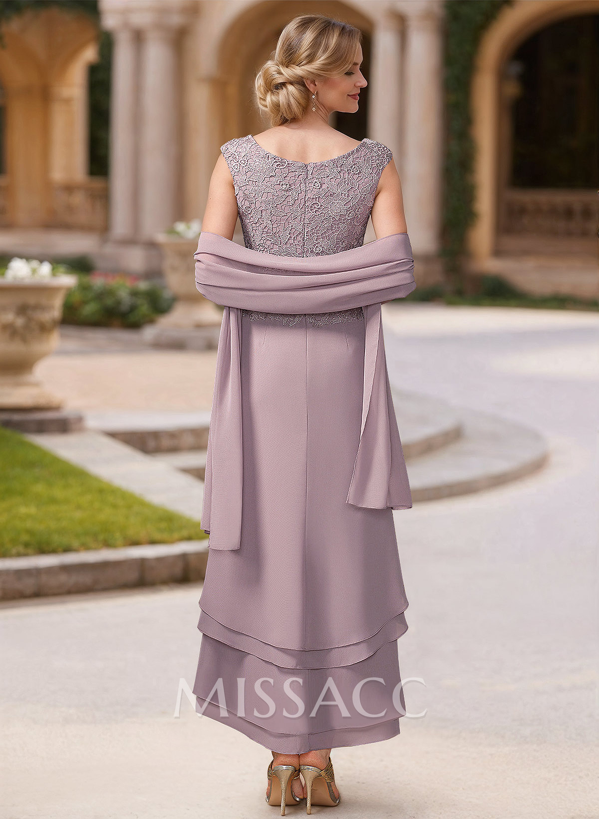 Vintage Inspired Scoop Neck Tiered Skirt Mother Of The Bride Dresses With Convertible Shawl