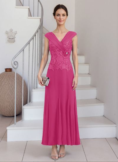 Sheath/Column V-Neck Chiffon Mother Of The Bride Dresses With Lace