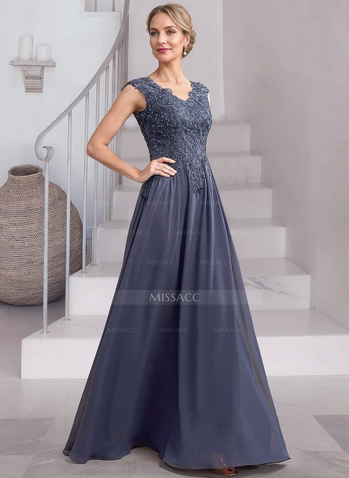 A-Line V-Neck Sleeveless Chiffon Mother Of The Bride Dresses With Lace