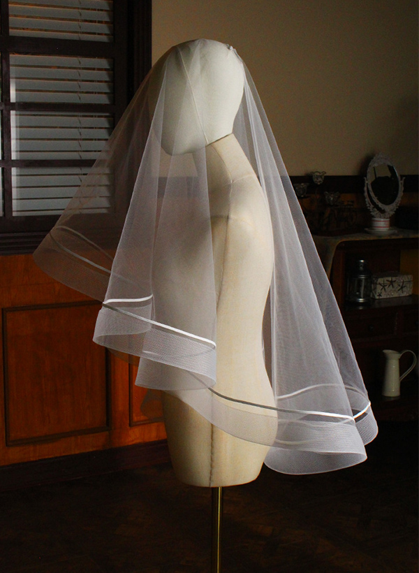 Simple Horsehair Edge Two Tier Tulle Bridal Fingertip Length Wedding Veil