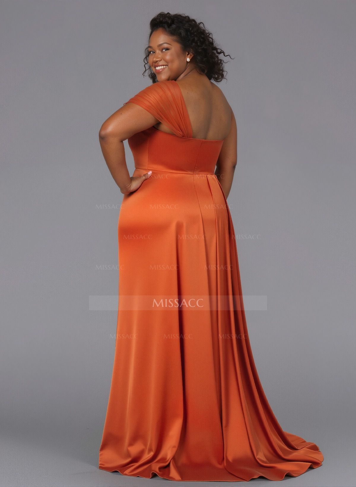 Sheath/Column One-Shoulder Sweep Train Silk Like Satin Bridesmaid Dresses With High Split