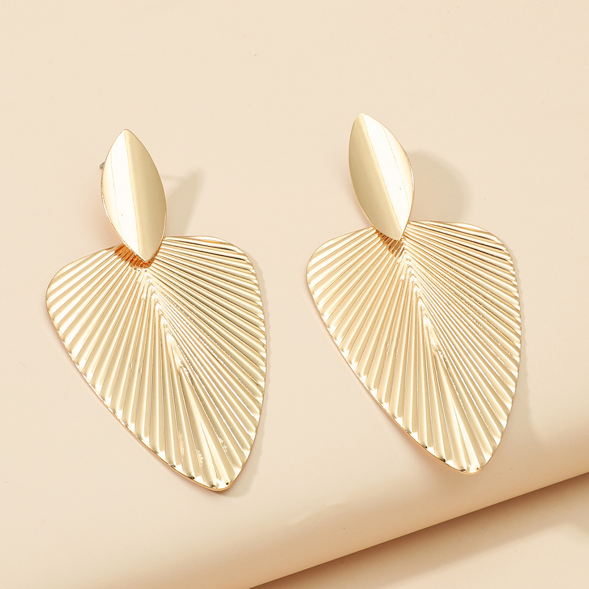 Exaggerated Geometric Leaf Metal Earrings