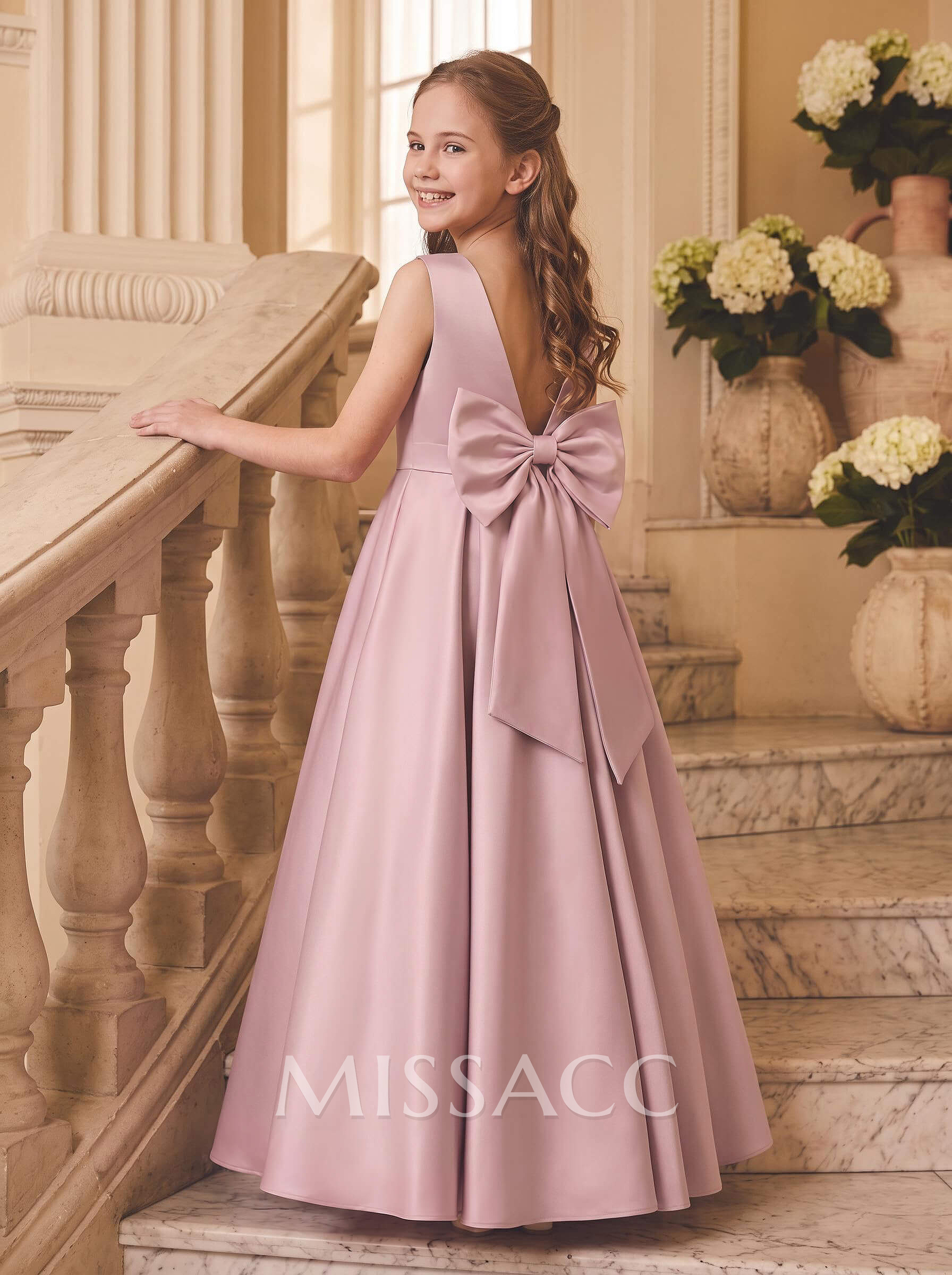 A-Line Scoop Neck Sleeveless Floor-Length Satin Flower Girl Dresses With Bow(s)