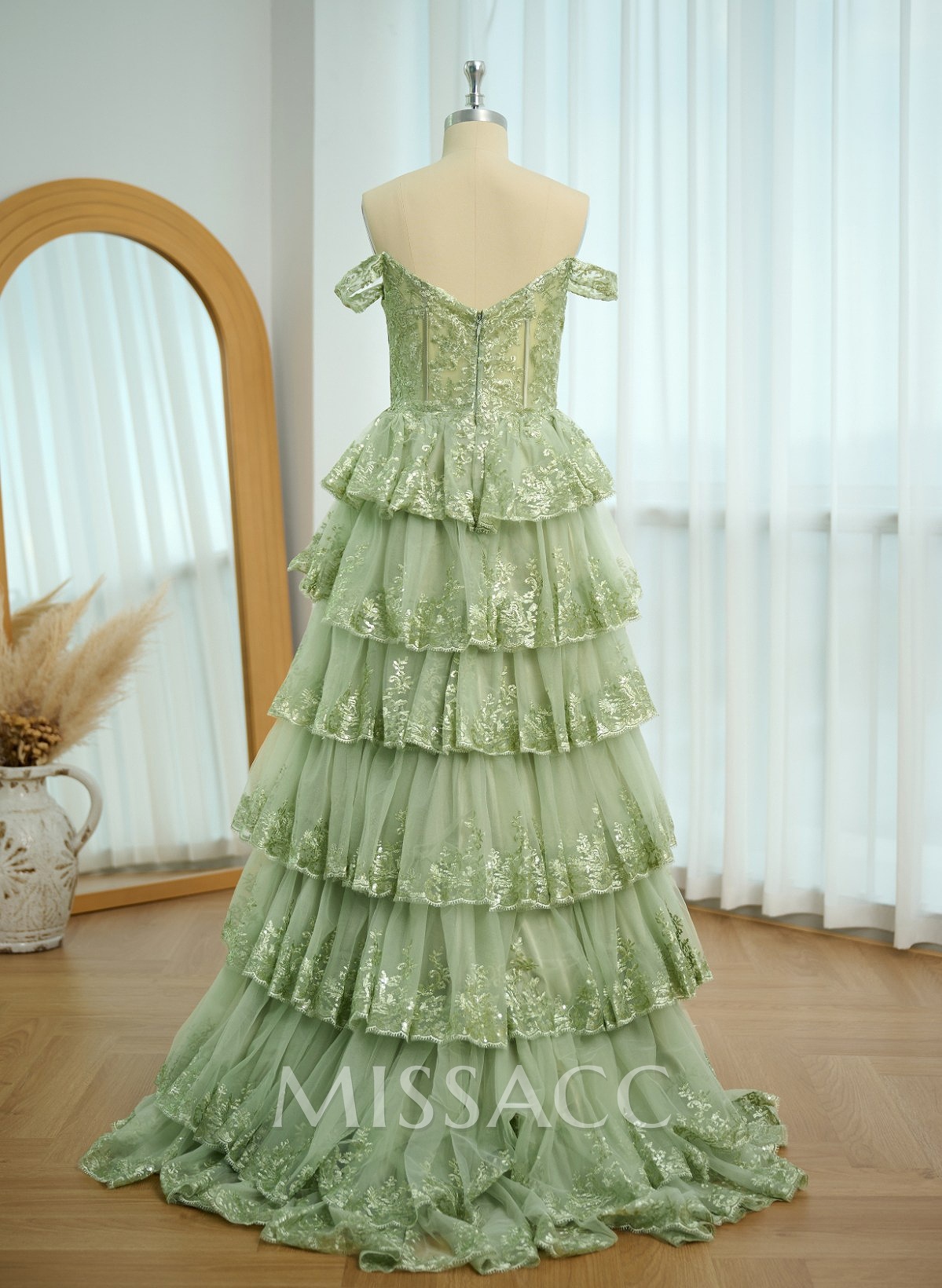 Exquisite Tiered Skirt Illusion Corset Prom Dresses With Floral Applique Exquisite Tiered Skirt Illusion Corset Prom Dresses With Floral Applique
