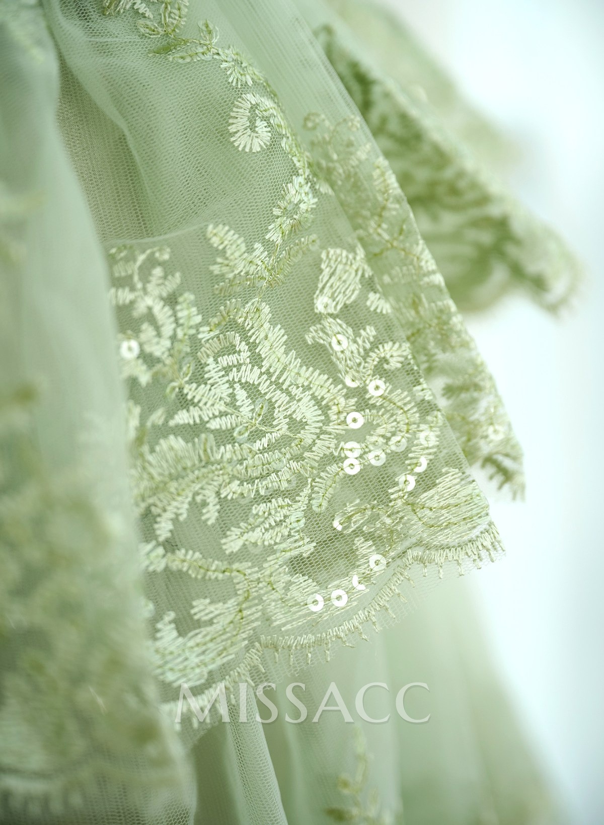Exquisite Tiered Skirt Illusion Corset Prom Dresses With Floral Applique Exquisite Tiered Skirt Illusion Corset Prom Dresses With Floral Applique