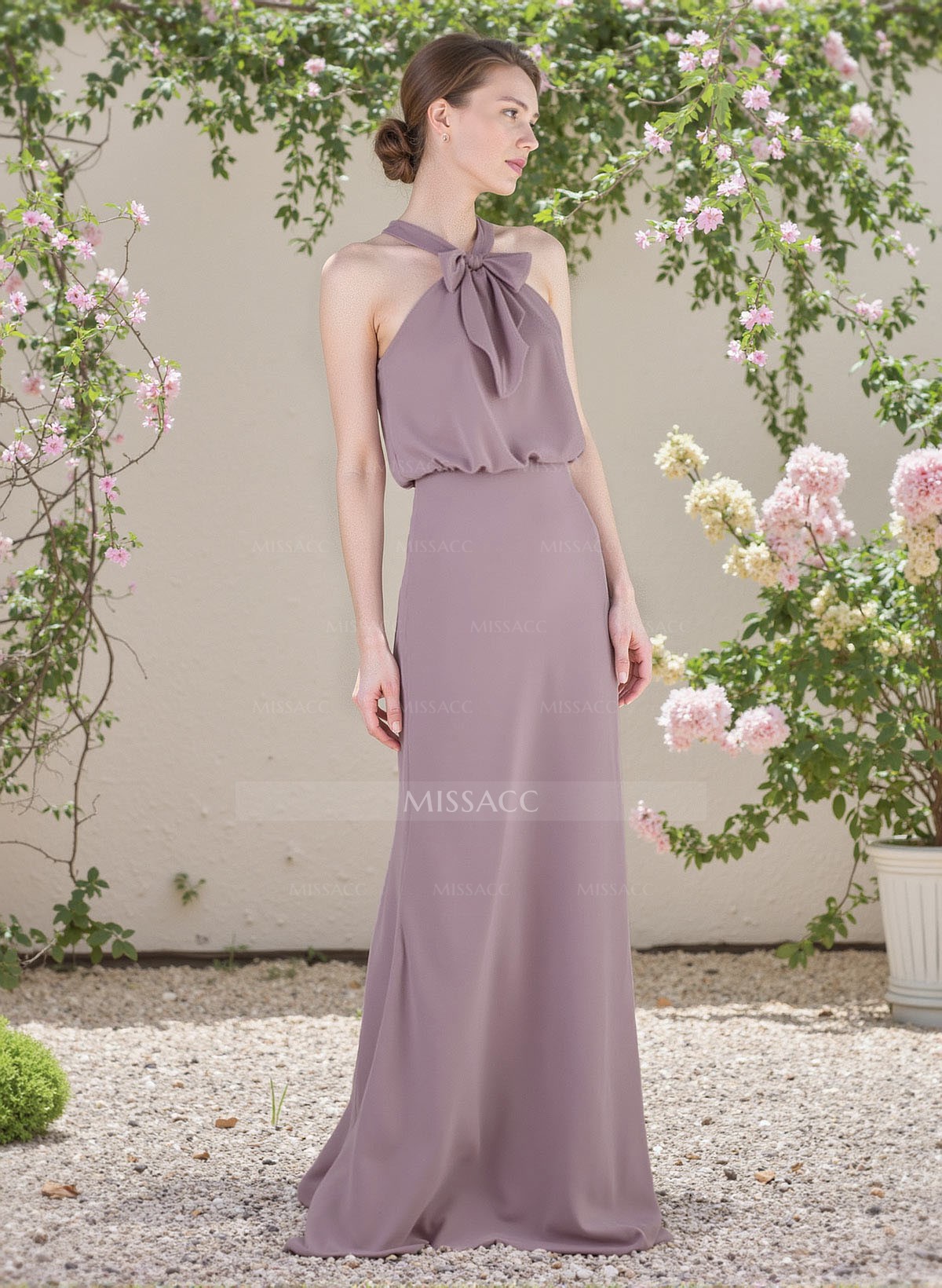 Elegant Bow Accented Halter Chiffon Bridesmaid Dresses